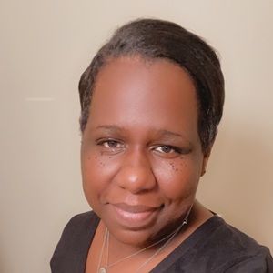 Meet your Posher, Regina